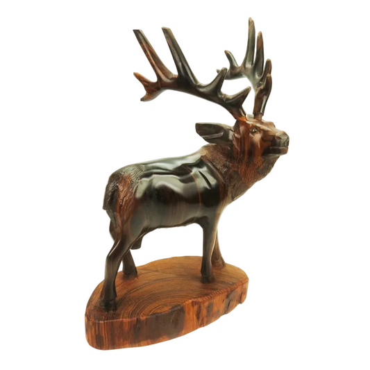 Detailed Elk on Base