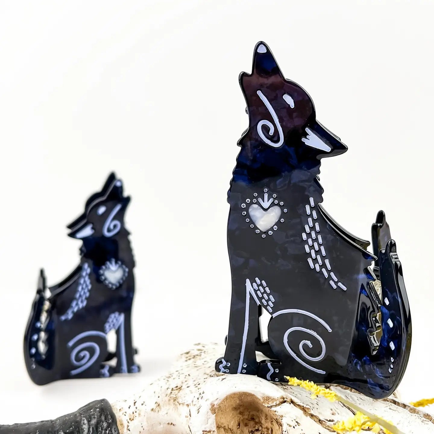 Black Wolf Acetate Hair Claw Clip