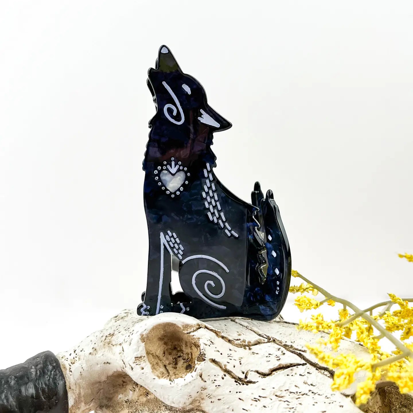 Black Wolf Acetate Hair Claw Clip