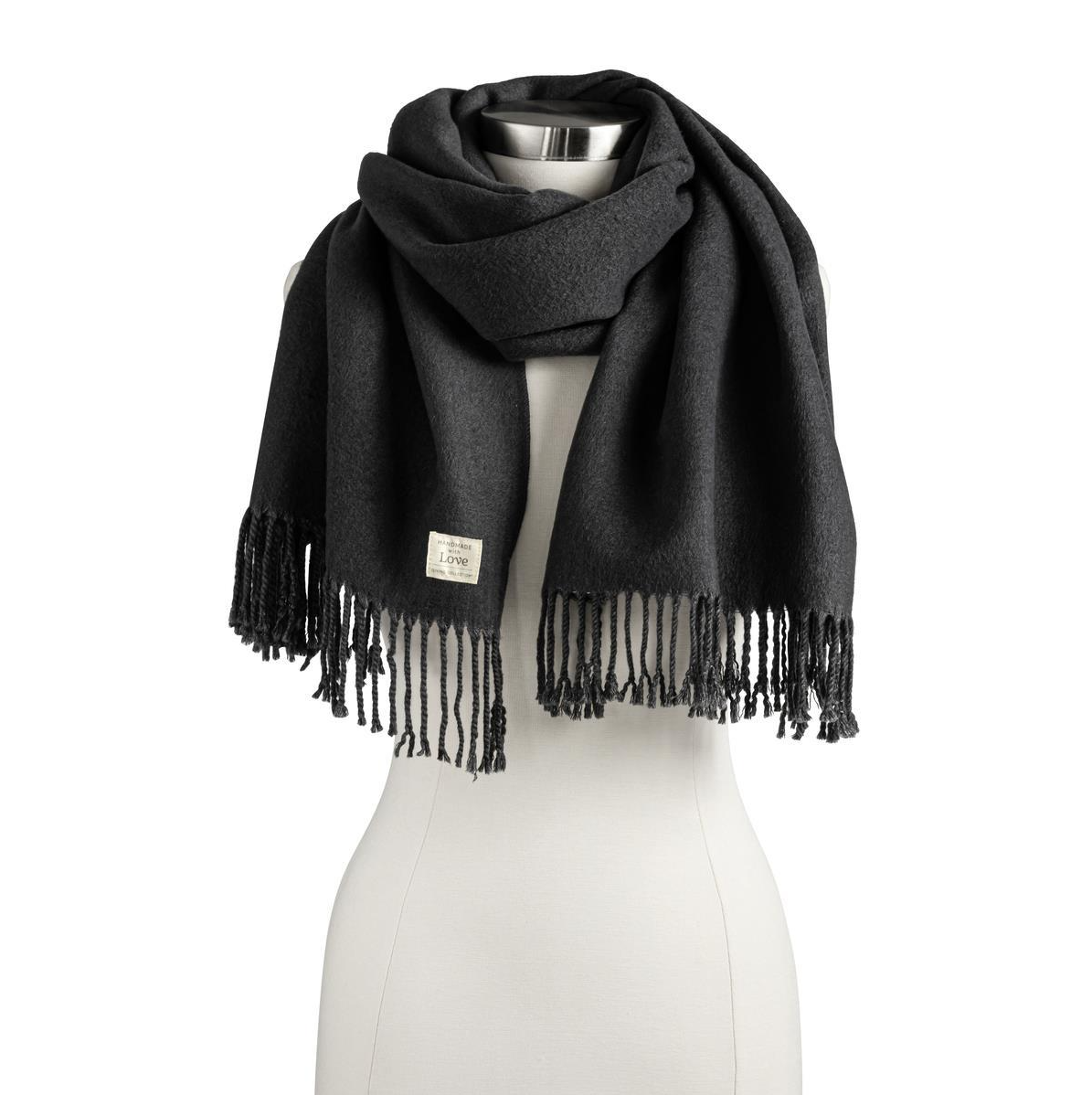 Giving Wrap - Charcoal