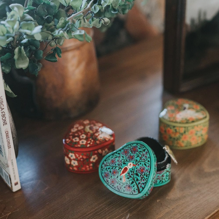 Paradise Set of 6 Paper Mache Boxes - Assorted Heart