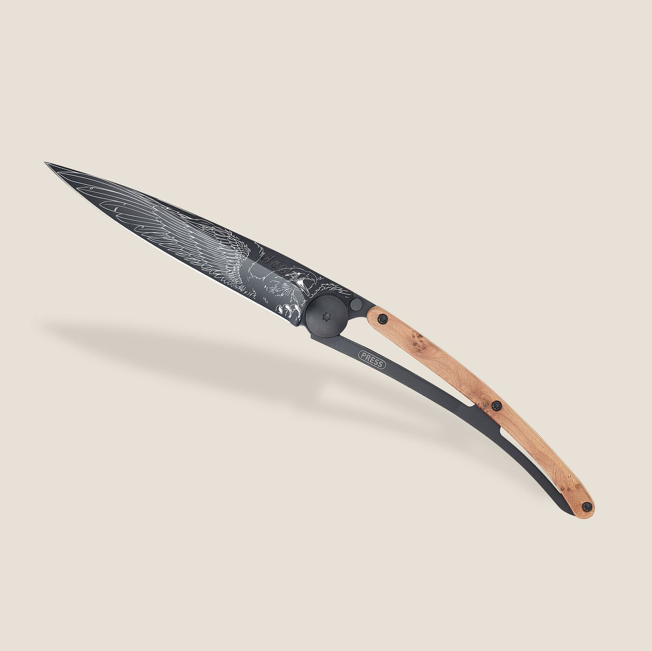 Knife - Juniper wood / Eagle