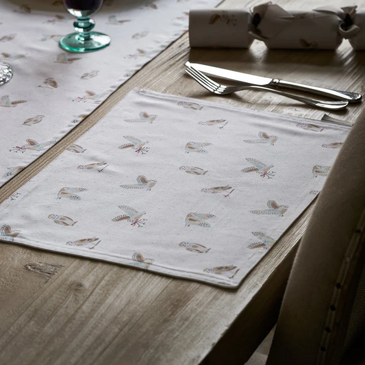 Snowy Owls Placemats (Set of 2)