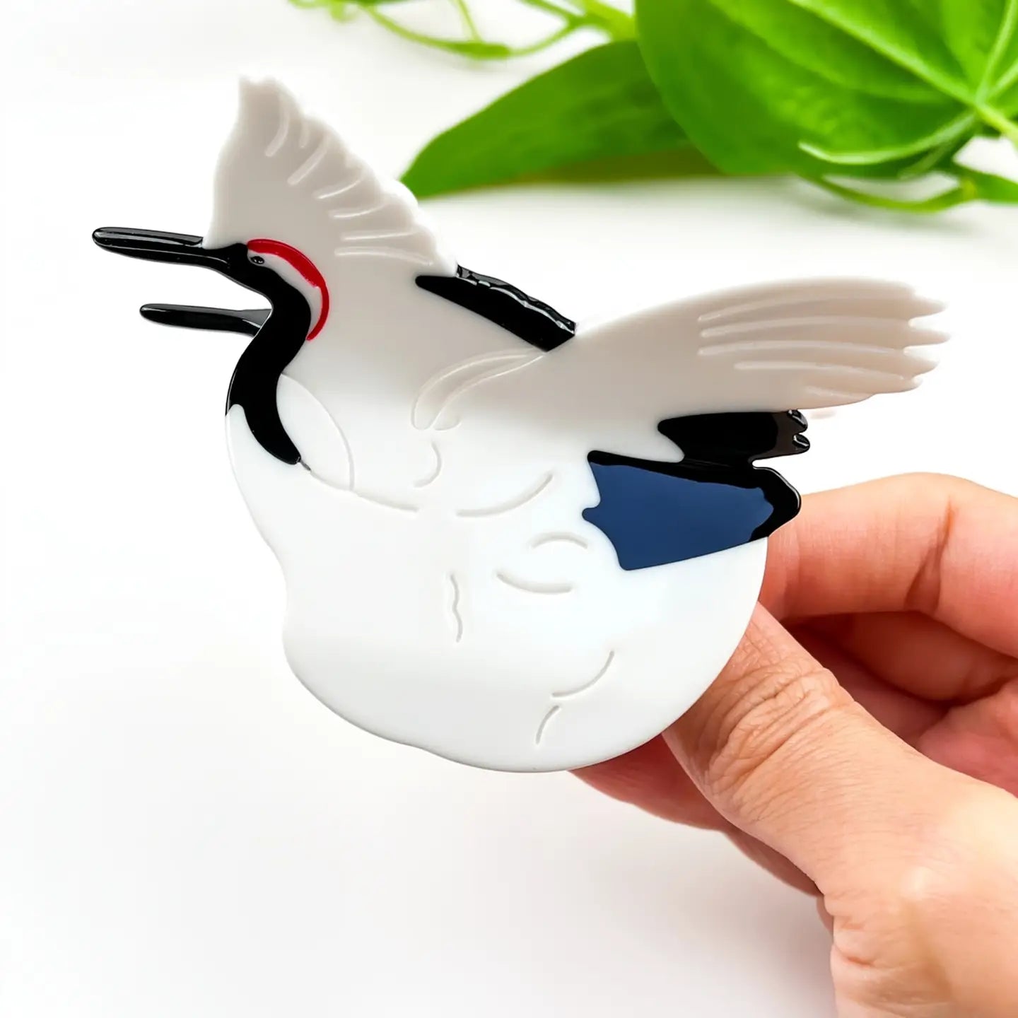 Elegant White Crane Acetate Hair Claw Clip